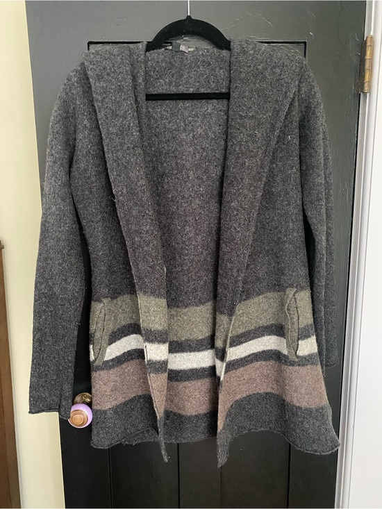 Toad&Co Sweaters - Toad & Co Merino Heartfelt Hoodie size medium